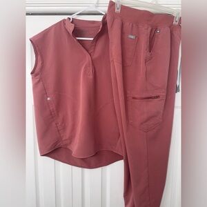 Figs Women’s Mauve Scrub Set